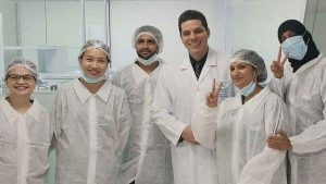 Doctors-at-the-Abu-Dhabi-Stem-Cell-Centre-UAE-