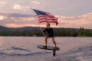 Mark-Zuckerberg-American-Flag